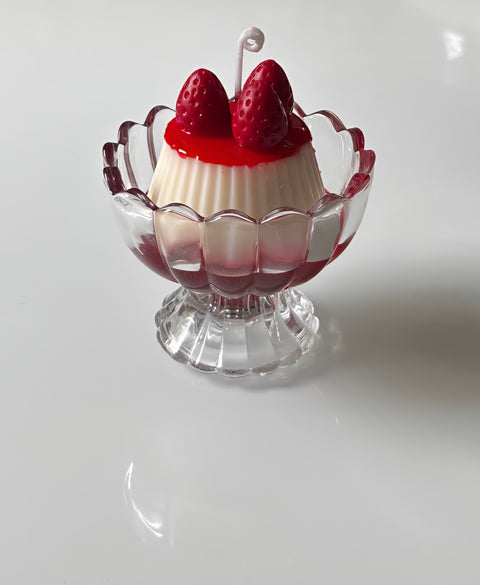 🍓 Strawberry Panna Cotta Candle