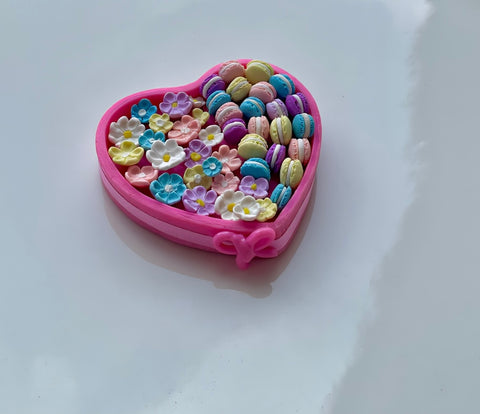Valentine Macaron Heart Box